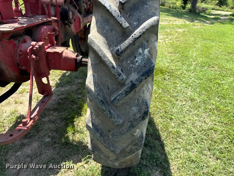 image for item EV6025 Farmall H tractor
