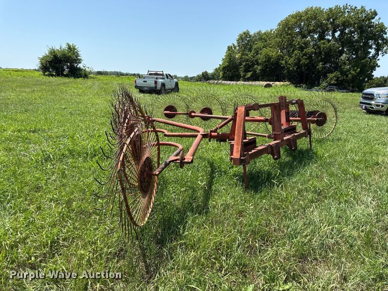 image for item EV6027 Hay rake