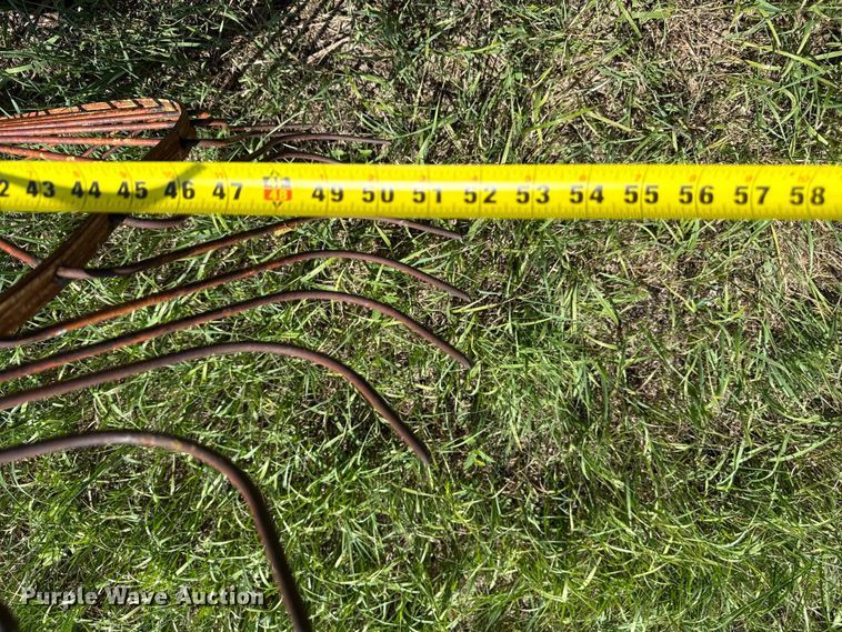 image for item EV6027 Hay rake
