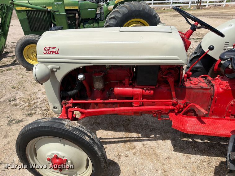 image for item EW2142 Ford tractor