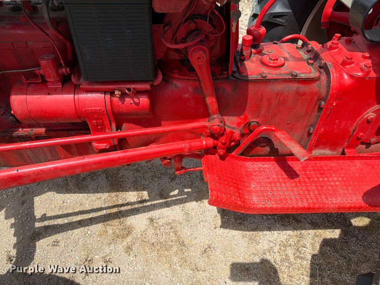 image for item EW2142 Ford tractor