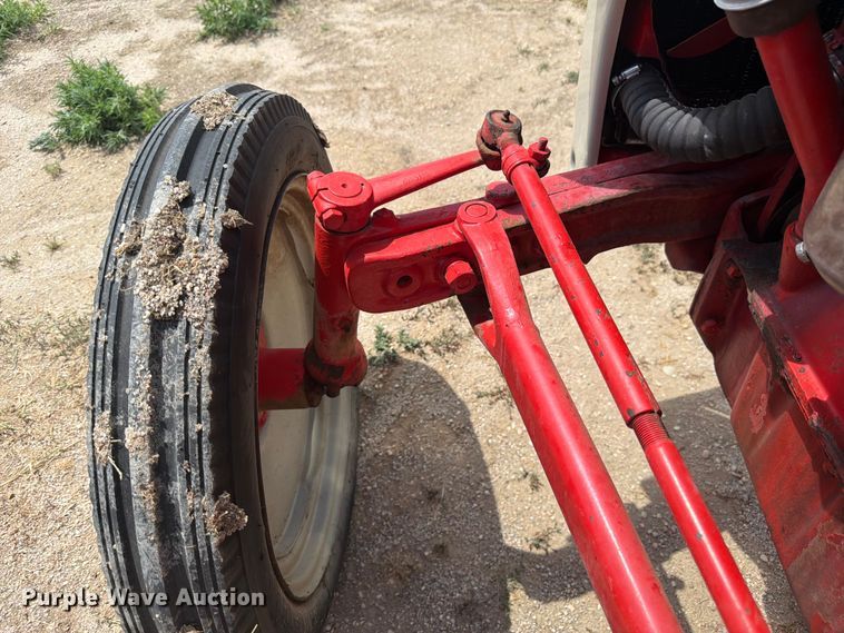image for item EW2142 Ford tractor