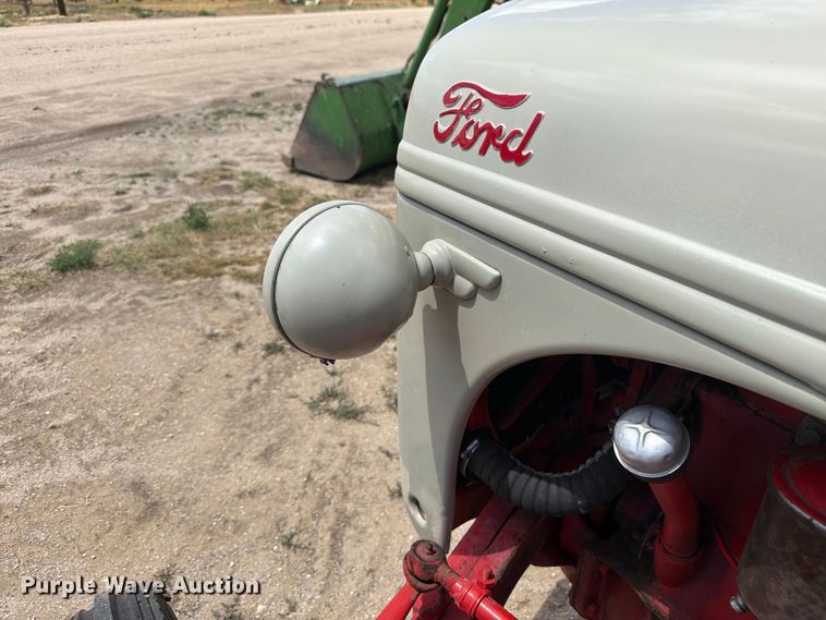 image for item EW2142 Ford tractor