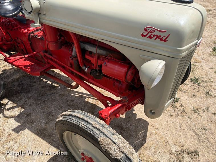 image for item EW2142 Ford tractor