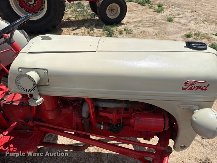 image for item EW2142 Ford tractor