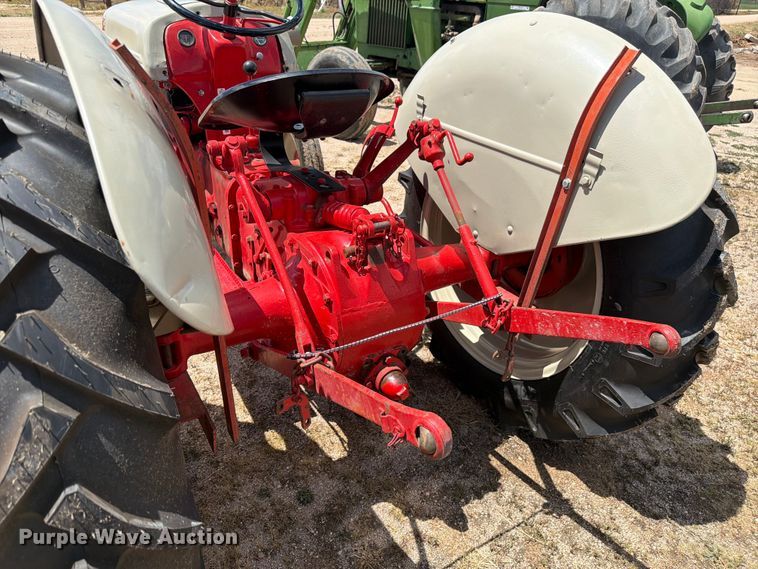 image for item EW2142 Ford tractor