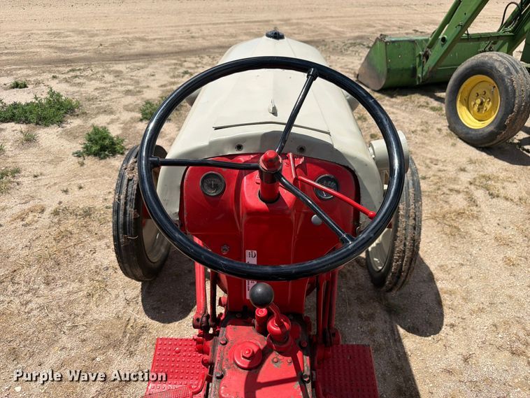 image for item EW2142 Ford tractor