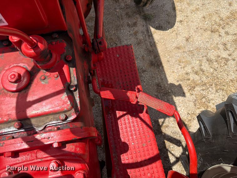 image for item EW2142 Ford tractor