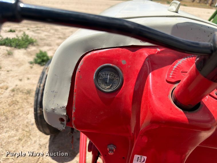 image for item EW2142 Ford tractor