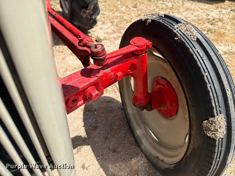 image for item EW2142 Ford tractor