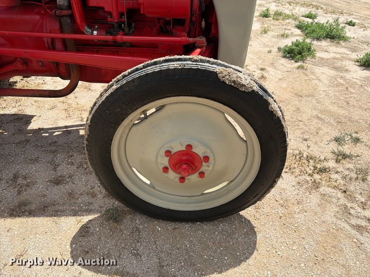 image for item EW2142 Ford tractor