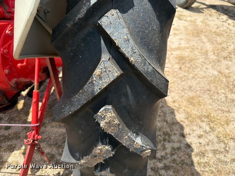 image for item EW2142 Ford tractor
