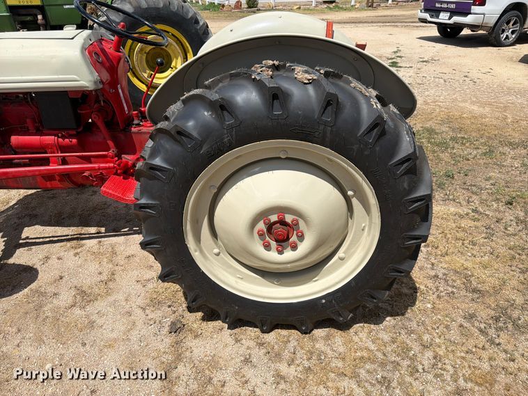 image for item EW2142 Ford tractor