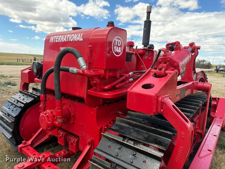 image for item EW2143 1950 International Harvester TD14A dozer