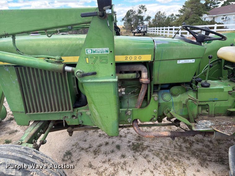 image for item EW2144 1970 John Deere 2020 tractor