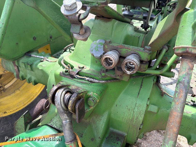 image for item EW2144 1970 John Deere 2020 tractor