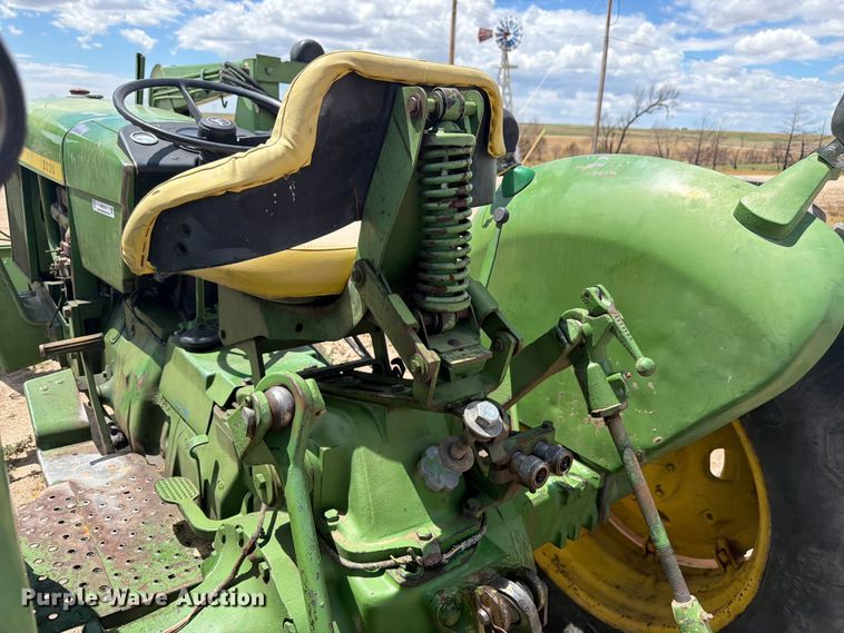 image for item EW2144 1970 John Deere 2020 tractor