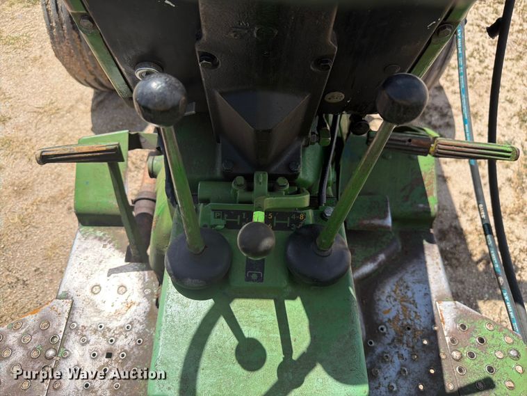 image for item EW2144 1970 John Deere 2020 tractor