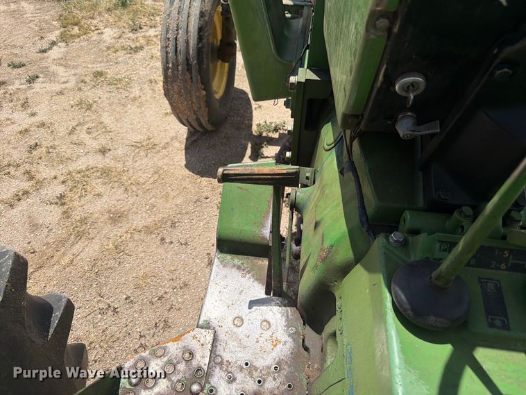 image for item EW2144 1970 John Deere 2020 tractor