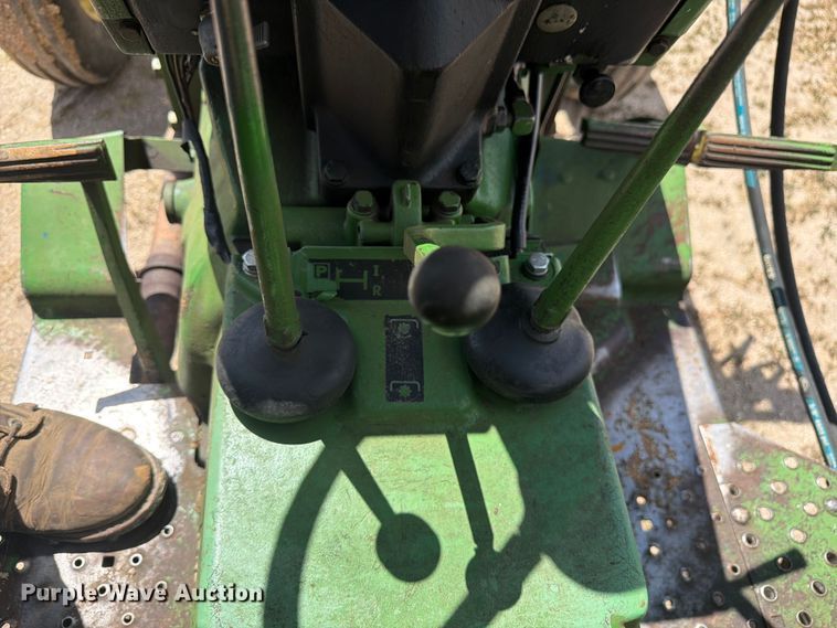image for item EW2144 1970 John Deere 2020 tractor