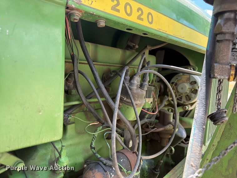 image for item EW2144 1970 John Deere 2020 tractor