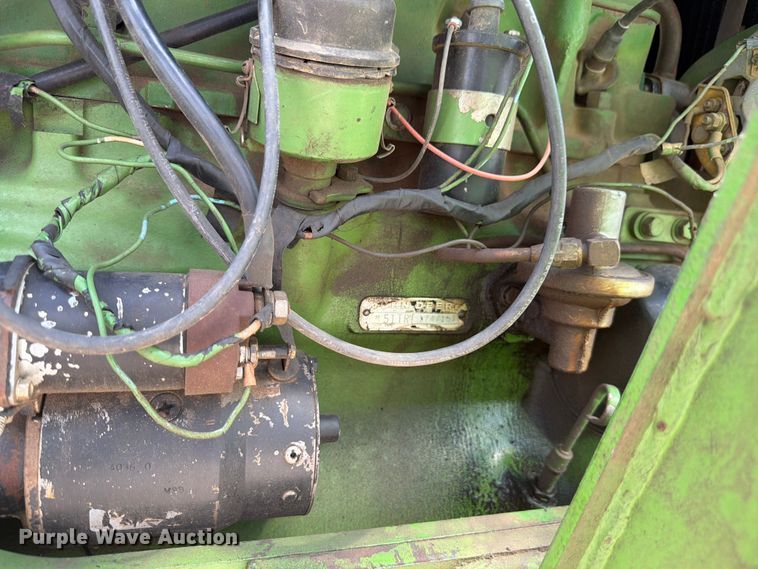image for item EW2144 1970 John Deere 2020 tractor