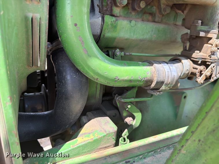 image for item EW2144 1970 John Deere 2020 tractor
