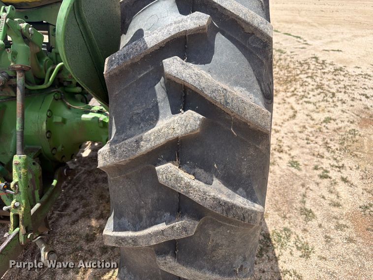 image for item EW2144 1970 John Deere 2020 tractor