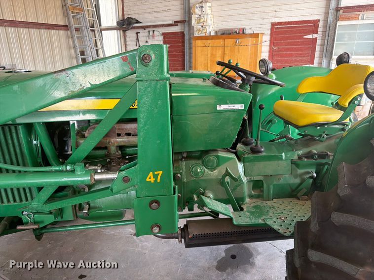 image for item EW2145 1966 John Deere 2020 tractor