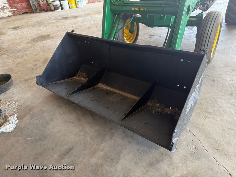 image for item EW2145 1966 John Deere 2020 tractor