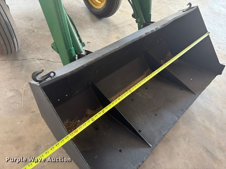 image for item EW2145 1966 John Deere 2020 tractor