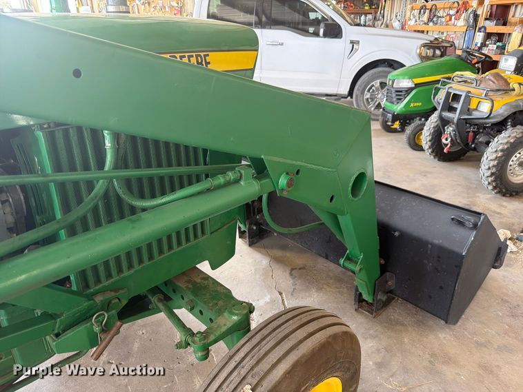 image for item EW2145 1966 John Deere 2020 tractor