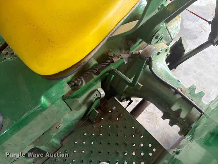 image for item EW2145 1966 John Deere 2020 tractor