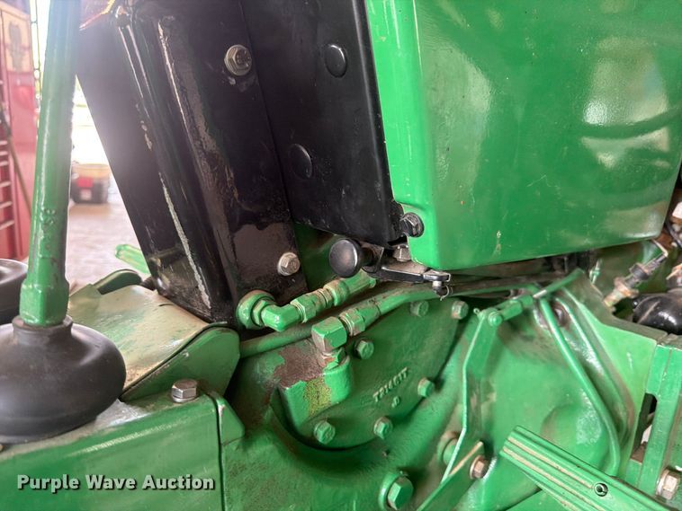 image for item EW2145 1966 John Deere 2020 tractor