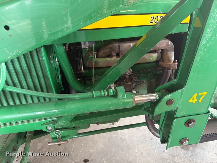image for item EW2145 1966 John Deere 2020 tractor