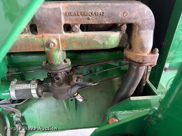 image for item EW2145 1966 John Deere 2020 tractor