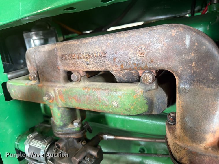 image for item EW2145 1966 John Deere 2020 tractor