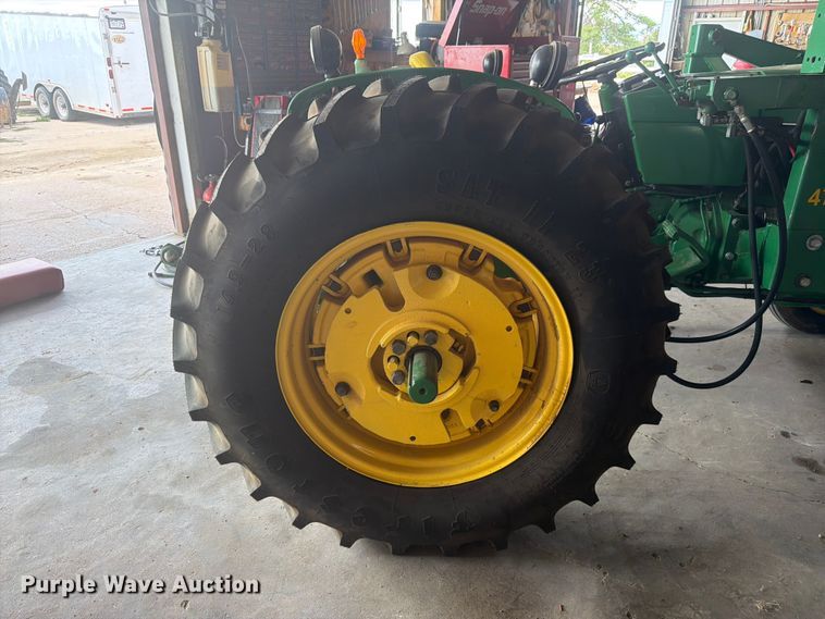 image for item EW2145 1966 John Deere 2020 tractor
