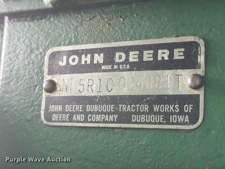 image for item EW2145 1966 John Deere 2020 tractor