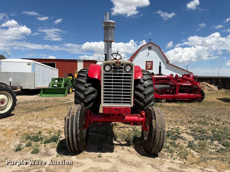 image for item EW2146 1965 International Harvester 1206 D tractor