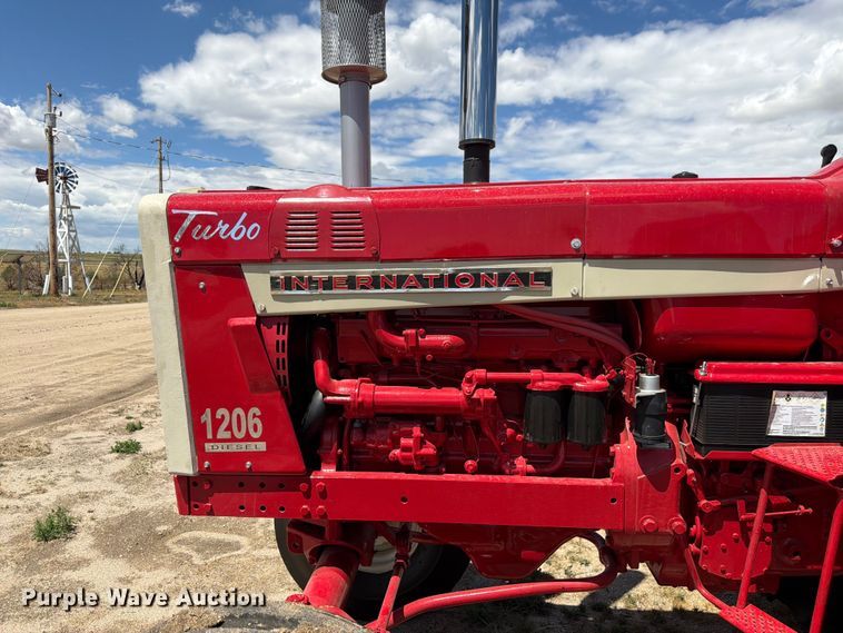 image for item EW2146 1965 International Harvester 1206 D tractor