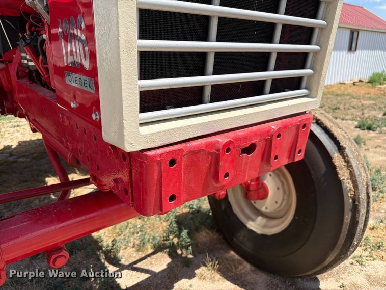 image for item EW2146 1965 International Harvester 1206 D tractor