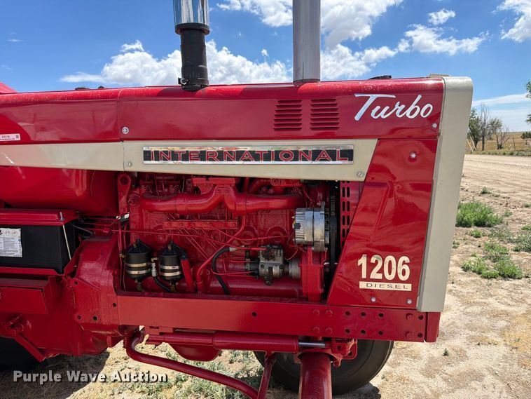 image for item EW2146 1965 International Harvester 1206 D tractor