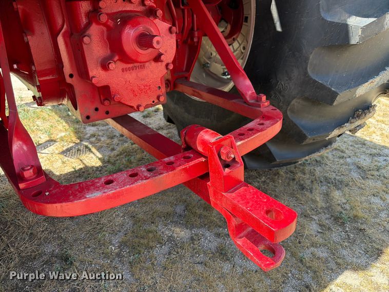 image for item EW2146 1965 International Harvester 1206 D tractor