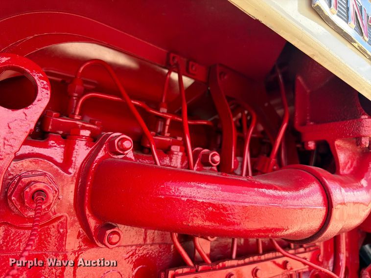 image for item EW2146 1965 International Harvester 1206 D tractor