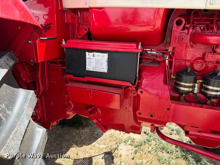 image for item EW2146 1965 International Harvester 1206 D tractor