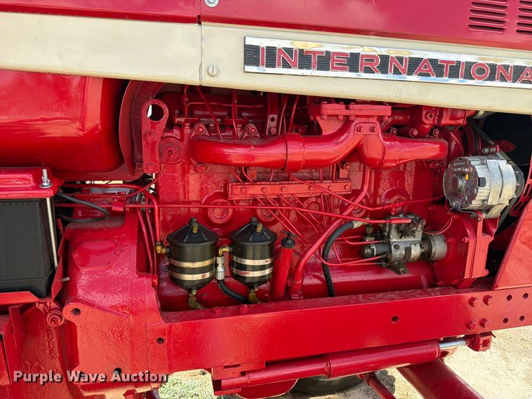 image for item EW2146 1965 International Harvester 1206 D tractor