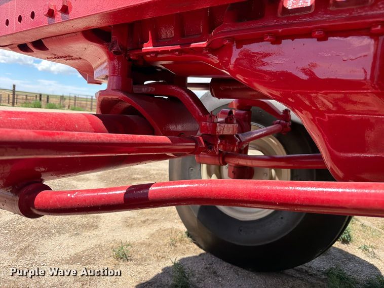 image for item EW2146 1965 International Harvester 1206 D tractor