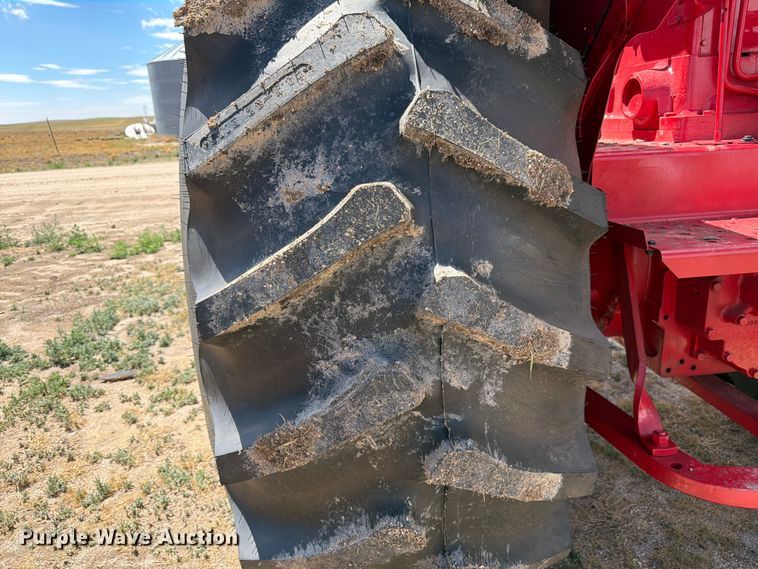 image for item EW2146 1965 International Harvester 1206 D tractor