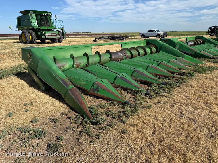 image for item EW4143 John Deere 853A all-crop head